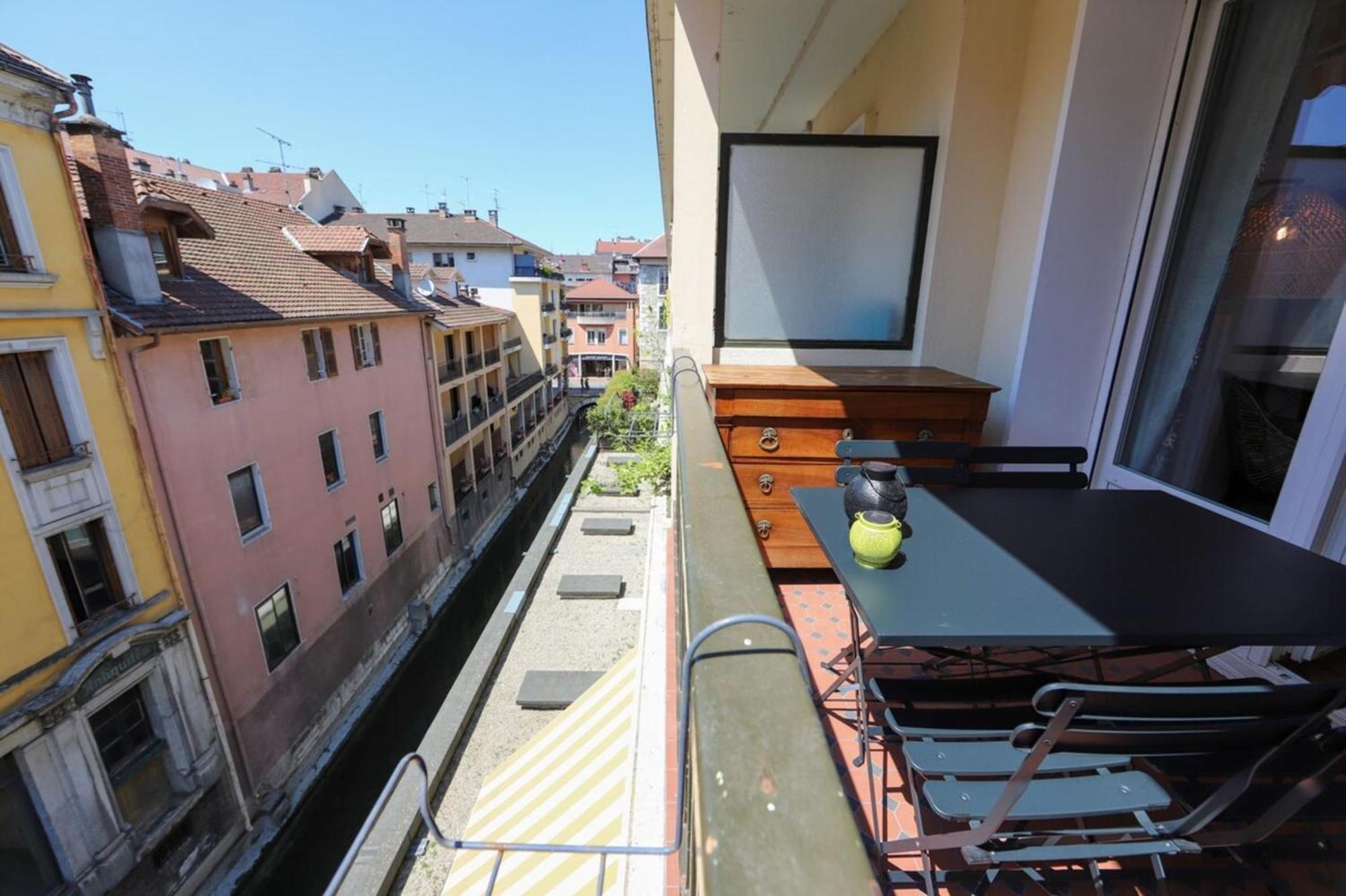 Cozy Along The River - Downtown & Terrace - 4 アヌシー エクステリア 写真